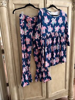 Simply Southern Navy Floral Turtle Print Two-Piece Set